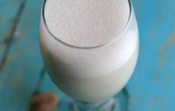 5-Minute Holiday Nog Recipe: Egg-Free, Dairy-Free, Sugar-Free