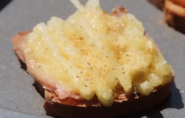 Berbackener Spargeltoast - A Delicious Toast Featuring White Asparagus