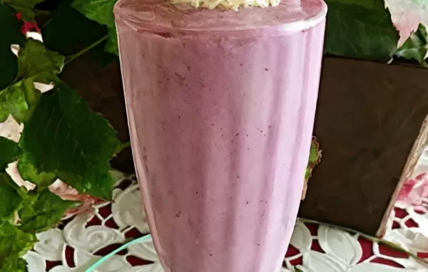 Berry-Mango Milkshake