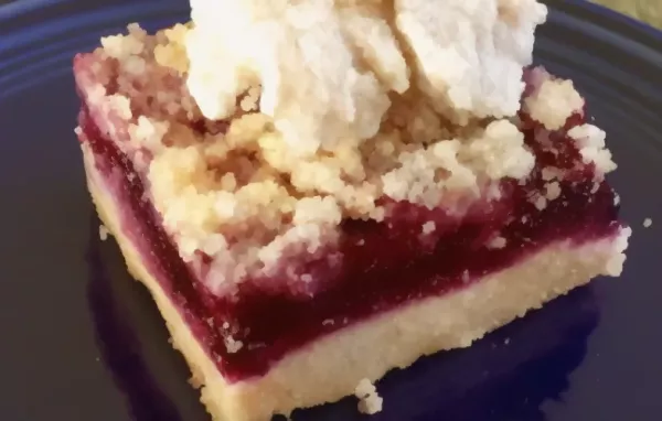 Blackberry and Mascarpone Crumble Bars