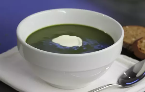 Cauliflower Stalk Puree with Spinach - A Nutritious Super Soup