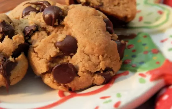 Chewy-Hollow Chocolate Peanut Butter Cookies