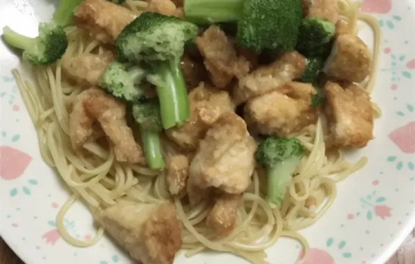 Chicken Lo Mein with Broccoli