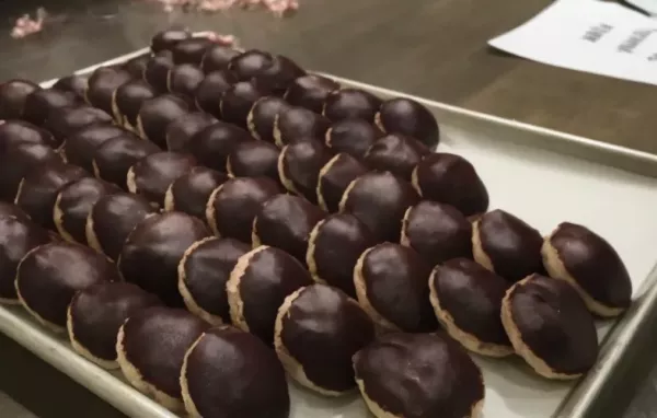 Classic and Chewy Chocolate Meringue Cookies