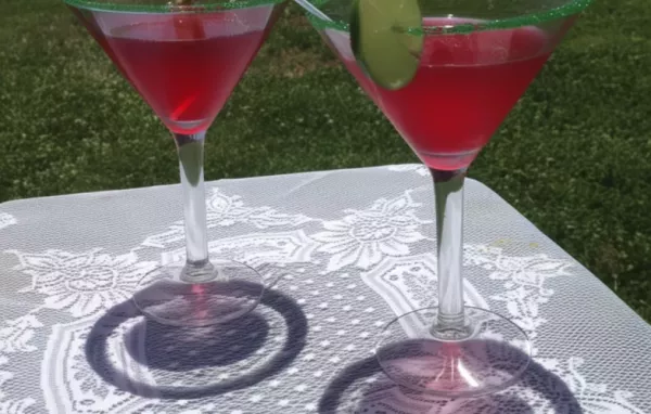 Classic Cosmopolitan Cocktail Recipe