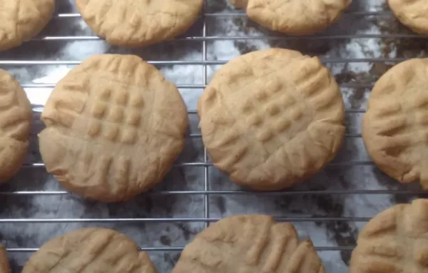 Classic Peanut Butter Cookies Recipe