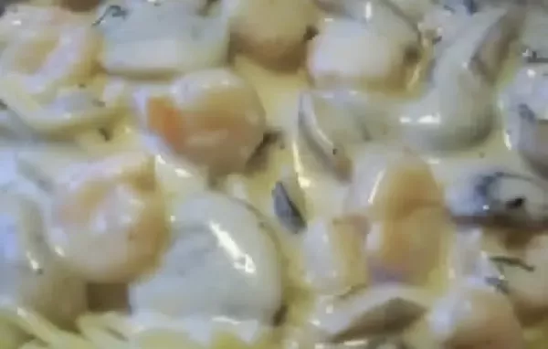 Creamy and delicious Shrimp Alfredo Pasta