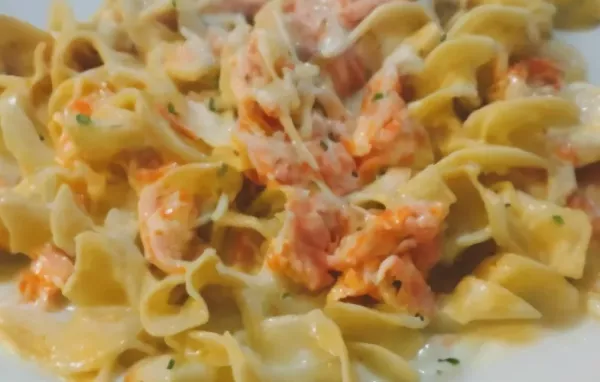 Creamy and Delicious Smoked Salmon Alfredo Sauce Recipe