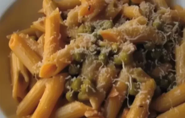 Creamy Penne Pasta with Peas and Prosciutto