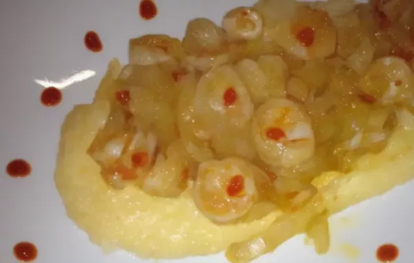 Delicious and Creamy Garlic Shrimp with Cheesy Grits