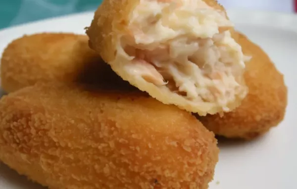 Delicious and Crispy Salmon Croquettes Recipe