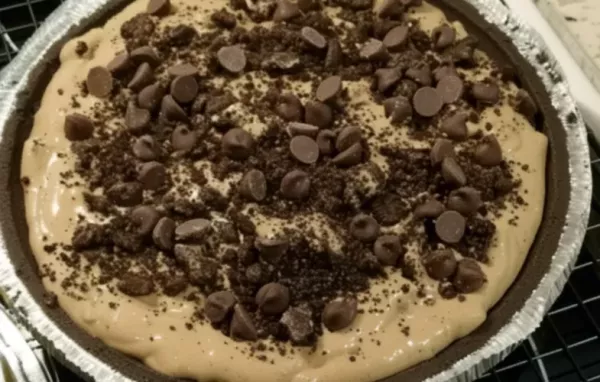 Delicious and Crunchy Chocolate Pie Recipe
