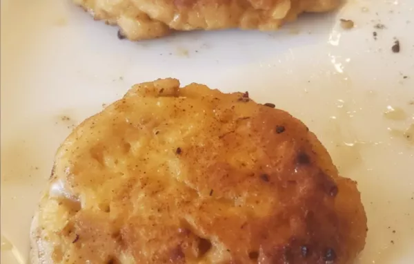 Delicious and Crunchy Crushed Pretzel Crab Cakes