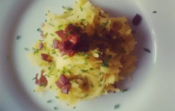 Delicious and Healthy Spaghetti Squash Carbonara Recipe