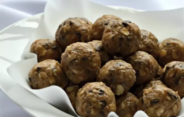 Delicious and Nutritious No Bake Energy Balls Recipe