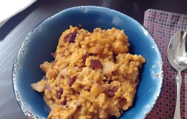 Delicious and nutritious slow cooker oatmeal with a hint of sweetness from apples