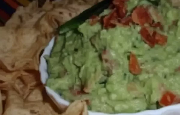 Delicious California Guacamole with Crispy Bacon