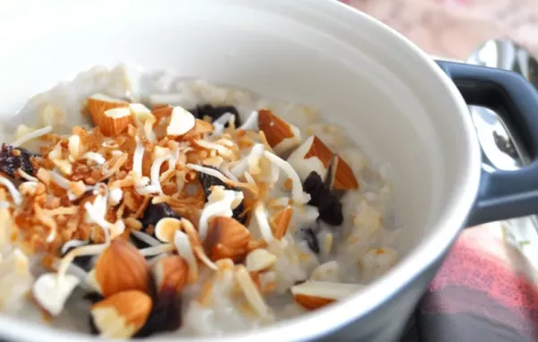 Delicious Cherry Almond Oatmeal Recipe