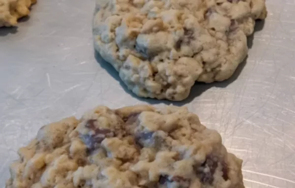 Delicious Chocolate Chip Oatmeal Cookies Recipe