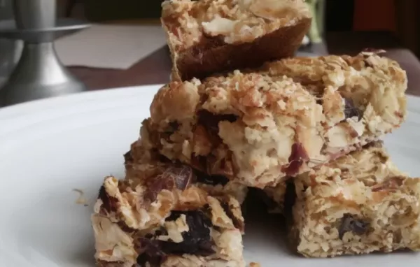 Delicious Cranberry Nut Granola Bars Recipe