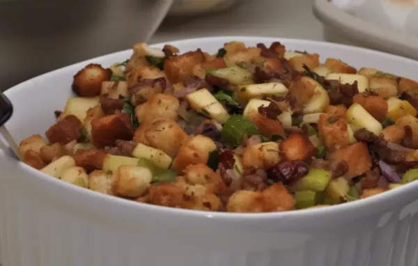 Delicious Cranberry Sausage and Apple Stuffing Recipe