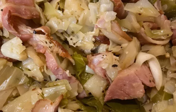 Delicious Fried Cabbage with Crispy Bacon