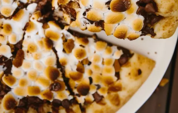 Delicious Grilled S'mores Pizza Recipe