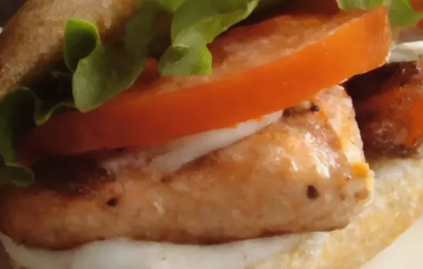 Delicious Grilled Salmon Sandwich with Creamy Dill Sauce