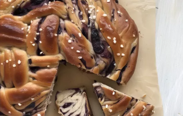 Delicious Homemade Blueberry Babka Braid Recipe