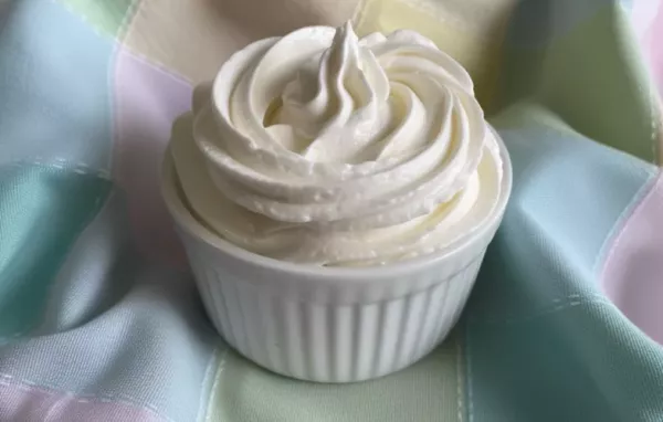 Delicious Homemade Creamy Cream Cheese Frosting Recipe