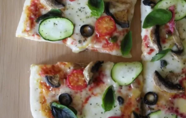 Delicious Homemade Veggie Pizza Recipe