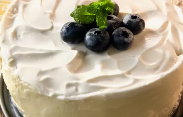 Delicious Instant Pot Cheesecake with Tangy Sour Cream Topping
