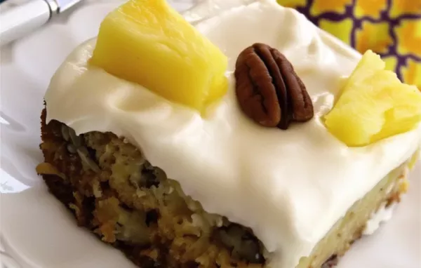 Delicious Pineapple and Pecan Cake Recipe