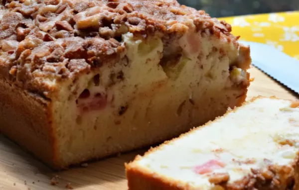 Delicious Rhubarb Cinnamon Nut Bread Recipe