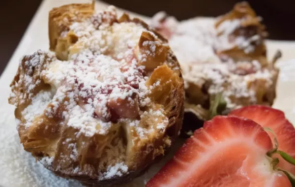 Delicious Strawberries and Cream Croissant Cups Recipe