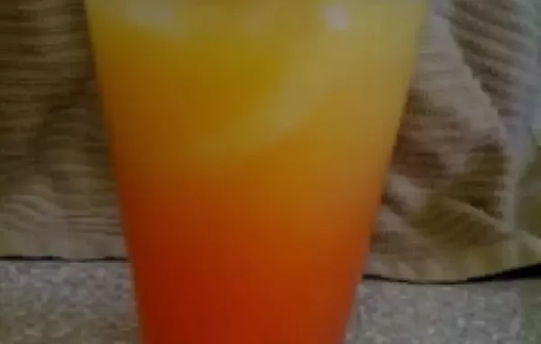 Delicious Tropical Cocktail Recipe for Bahama Mama