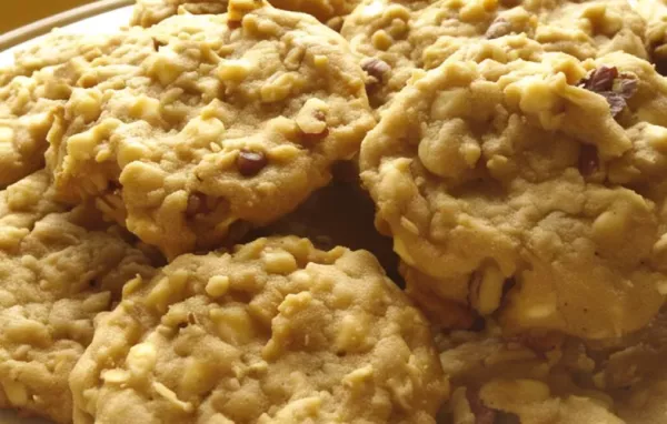 Delicious White Chocolate Chip Oatmeal Cookies Recipe