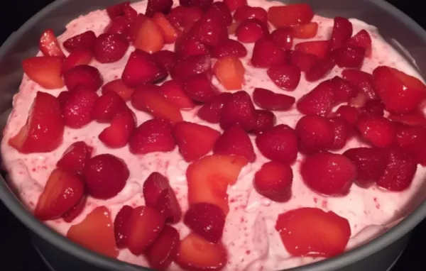 Delicious White Chocolate Strawberry Mousse Pie Recipe