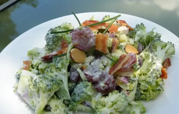 Delight your taste buds with this deluxe red broccoli salad recipe!