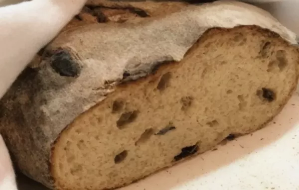 Fig and Raisin Bread