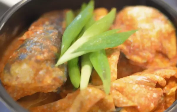 Godeungeo-Jorim (Korean Braised Mackerel with Radish)