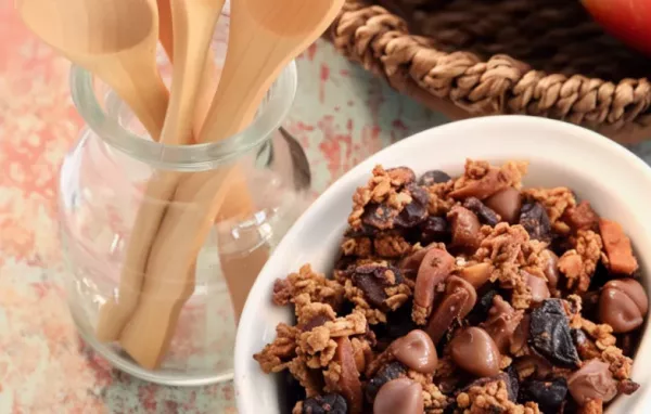 Homemade Fruit and Nut Granola Recipe