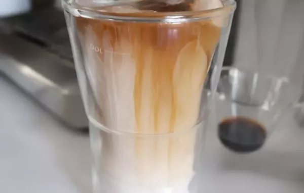 Iced Caramel Macchiato