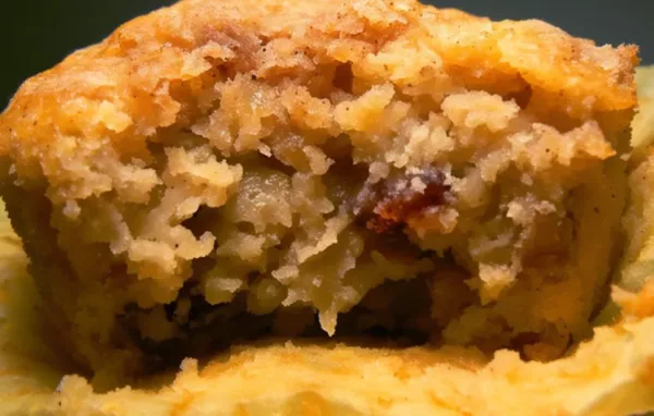 Jumbo Fluffy Walnut Apple Muffins