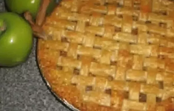 Pat's Rose Apple Pie