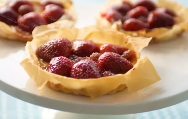 Phyllo Tarts with Ricotta and Raspberries