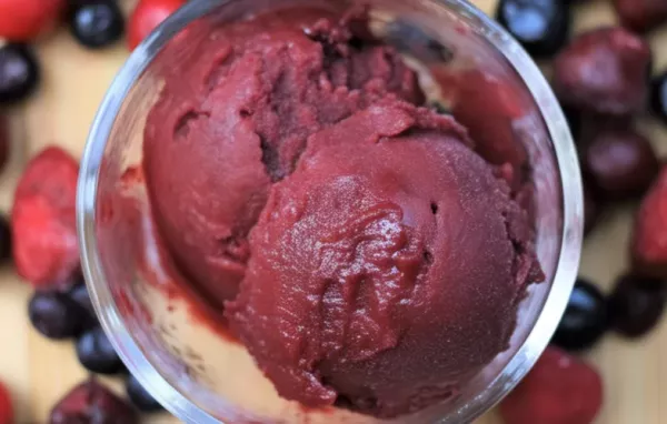 Refreshing and fruity cherry and berry sorbet with a hint of rosé wine