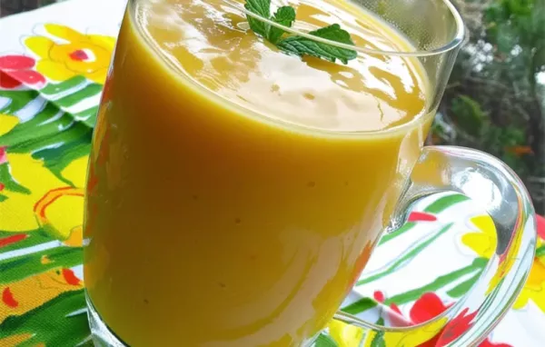 Refreshing and Nutritious Vanilla Banana Mango Smoothie