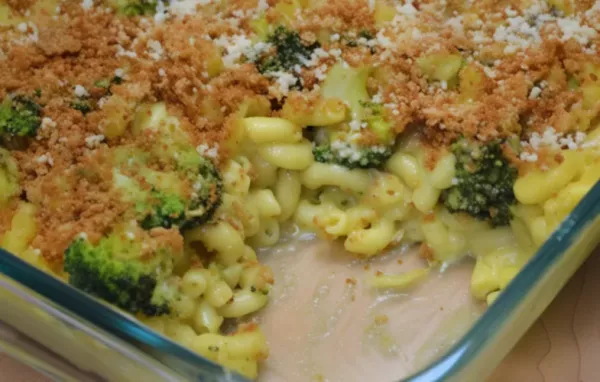 Skinny Broccoli Mac and Cheese