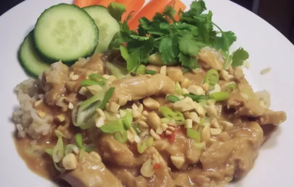 Slow Cook Thai Chicken: A Delicious Thai-Inspired Dish for Easy Weeknight Dinners